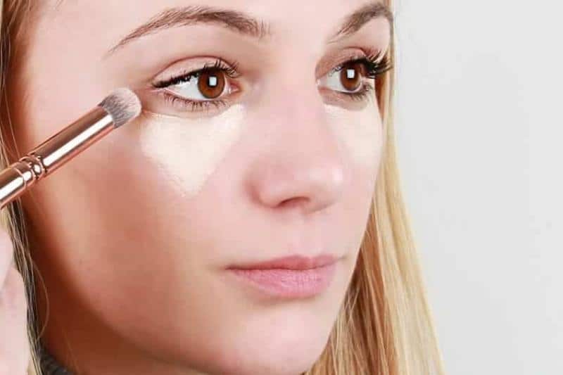 Apply Concealer As An Upside-Down Triangle